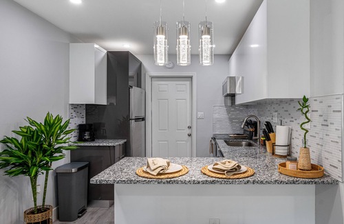 Tampa Villa | Boho Villa A