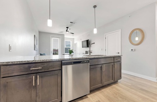 St. Peters Apartment | Bold 2216 I Stunning One Bedroom Modern Suite