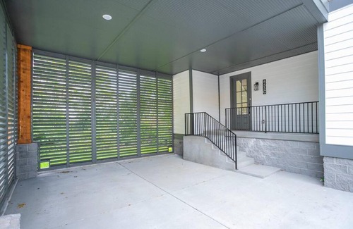 Nashville House | BOLD BRIGHT Boutique Stay 3bd-Parkin 12 min to DT