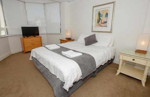 Sydney Central Business District Apartment | Bond 1603 Self Catering
