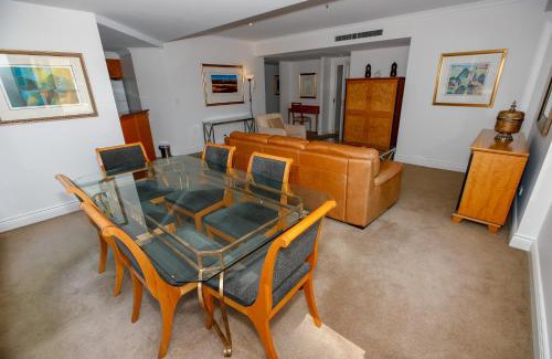 Sydney Central Business District Apartment | Bond 1603 Self Catering