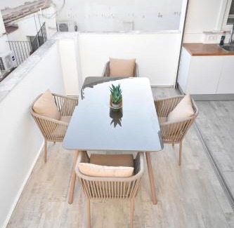 La Seu Apartment | Bonito ático dúplex cerca de las Torres de Serrano