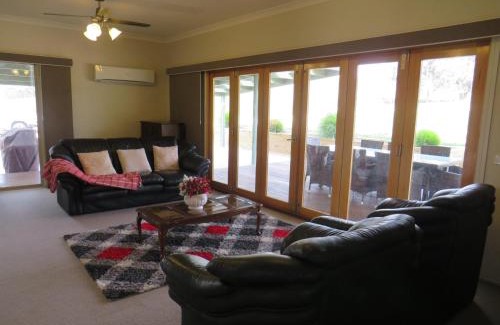 Woodfield House | Bonnie Valley Retreat