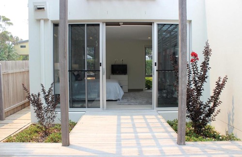 Blueys Beach House | Boofs at Blueys Pet Friendly BYO Linen