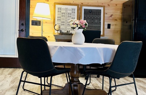 Broken Bow Cabin | Book 3 and Get 4th Night FREE! The Custard Apple Luxury Cabin with Hot Tub