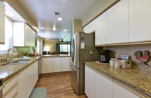 Branson Condo | Book Fall dates now! Cozy. 2nd bath update! Master spa shower!