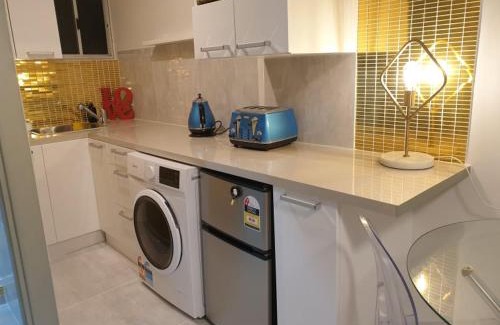 Mount Albert Apartment | Book Now Affordable Cute Cozy studio with Carpark 23