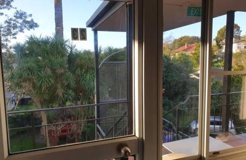 Mount Albert Apartment | Book Now Affordable Cute Cozy studio with Carpark 23