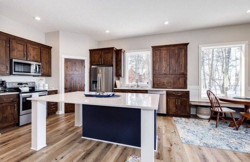 McGregor Cabin | Book your fall and winter getaway!