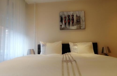 Kerkrade House | Border Bliss - Private Room with Bathroom in a Cozy Home
