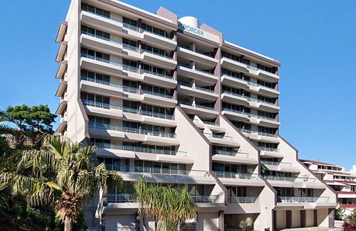 Tweed Heads Apartment | Border Terrace Unit 6 close to beaches, shopping and clubs in Coolangatta & Tweed Heads area