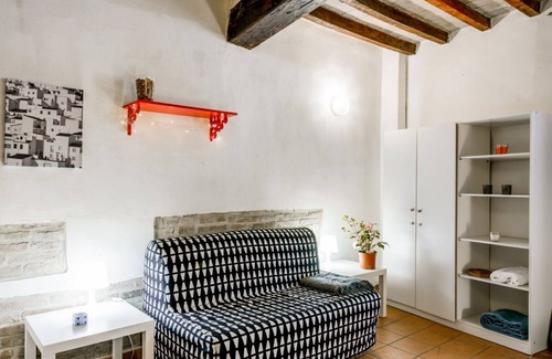 Parma City Centre Apartment | Borgo della Posta Studio in the Center