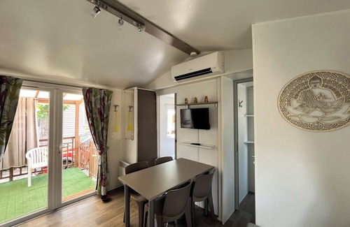 Vias House | Both quiet and close to the pool! Rental MobilHome "la carabasse" vias