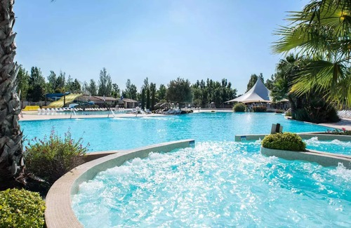 Vias House | Both quiet and close to the pool! Rental MobilHome "la carabasse" vias