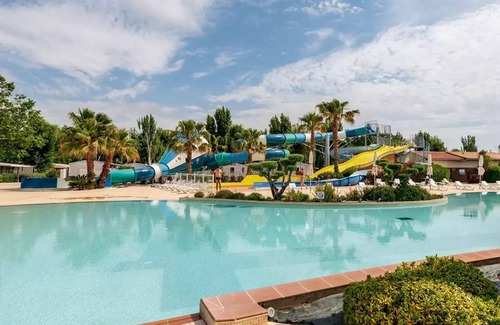 Vias House | Both quiet and close to the pool! Rental MobilHome "la carabasse" vias