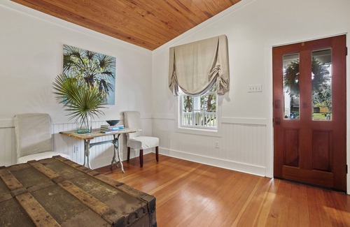 Biloxi House | Bottlebrush on Bowen - the perfect location in Ocean Springs. Walk to downtown!