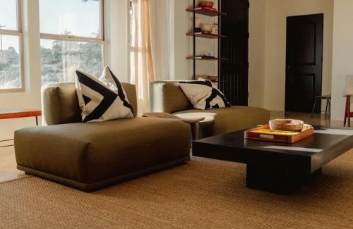 Yucca Valley House | Boulder Surrounded Escape- ANOTHERdeserthouse