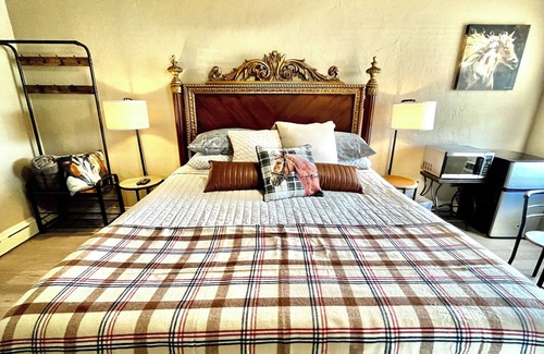Historic Downtown Hotel | Boutique hotel in historic downtown Ocala: King