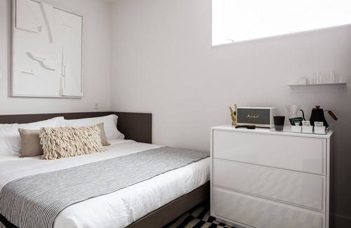 North Downtown Hotel | Boutique Hotel Suite above the Jefferson Theater on the Downtown Mall