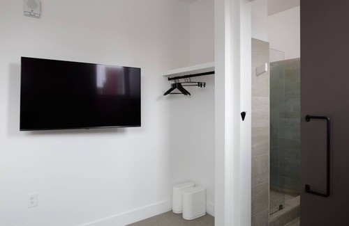 North Downtown Hotel | Boutique Hotel Suite above the Jefferson Theater on the Downtown Mall