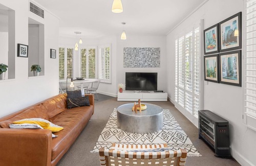 East Melbourne Apartment | BOUTIQUE STAYS - Wellington Mews