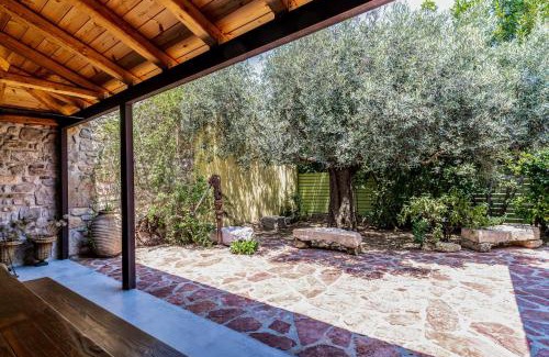 Neo Souli House | Boutique Stone Cottage