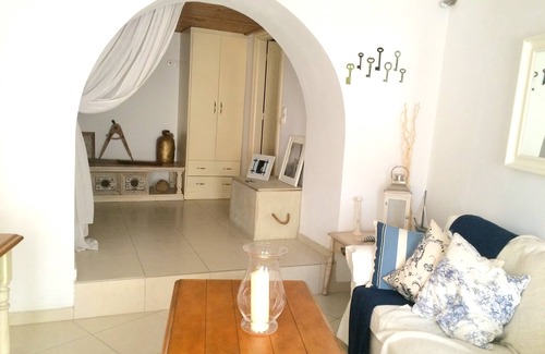 Poros House | Boutique-style stone house (from the 1887)