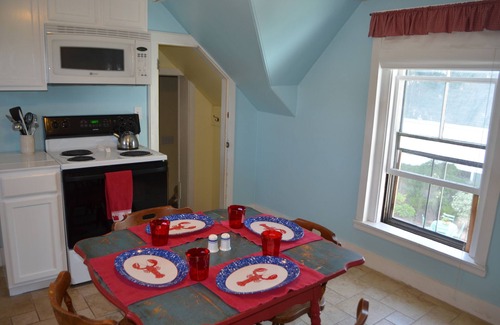Brunswick Apartment | Bowdoin College - Historic Brunswick - Gateway to Midcoast Maine