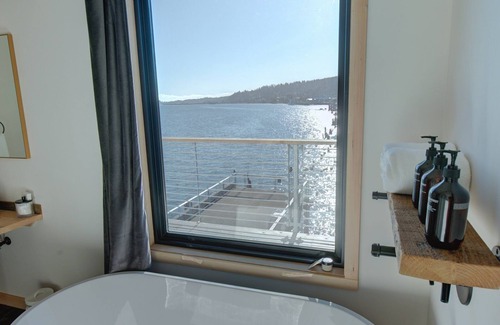 Astoria Hotel | Bowline Hotel