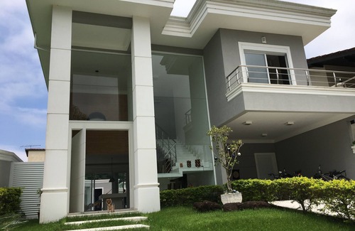 Pereque House | House with heated pool, barbecue, sauna, pool table, gated community, wifi, pets allowed!