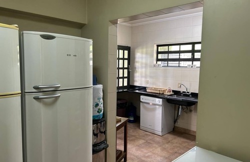 Jardim Helena House | CHÁCARA LI-LI, on the edge of the dam.