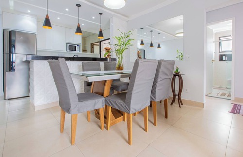 Jardim Belmar Apartment | Apartamento 2 Quartos, Piscina, Garagem, Churrasqueira, ar e 2 WC no Guarujá