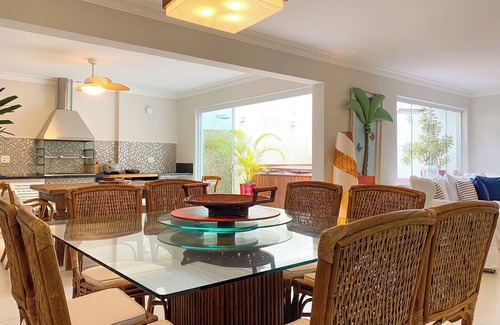 Barra do Sahy House | Paradise House with heated Jacuzzi and beach service