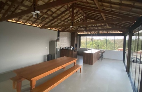 Cesar de Pina Cottage | Casa Vista da Serra Perto de Trilhas, Cachoeiras e em Contato com a Natureza