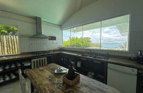 Joao Fernandes Villa | Mansion in João Fernandes - Beachfront