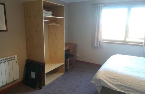 Aisgernis Bed & Breakfast | Brae Lea House, Lochboisdale, South Uist. Outer Hebrides