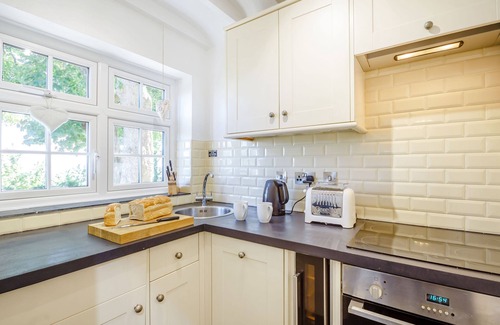 Aberdovey Cottage | BRAICH-Y-CELYN LODGE, family friendly, with open fire in Aberdovey