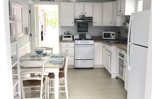 Cape May Point Cottage | Brainard Beach Cottage Adorable beachfront cozy cottage!