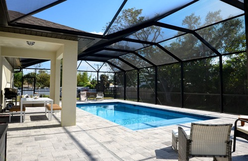 McGregor House | Brand new 2021 home build w/large pool. Central to everything fun in Ft Myers!