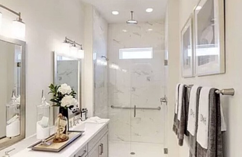 Deerwood House | Brand New/ 3 bedroom townhouse with Pool