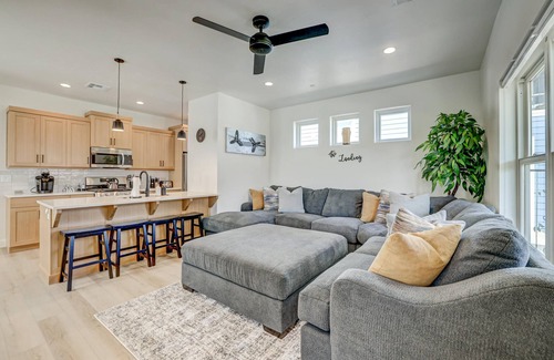 St. George House | Brand New | 3 Bedrooms | Mini Golf | Lazy River | Bikes | LN