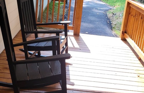 Burnsville House | Brand new dog friendly home with mountain views, hot tub and entertainment