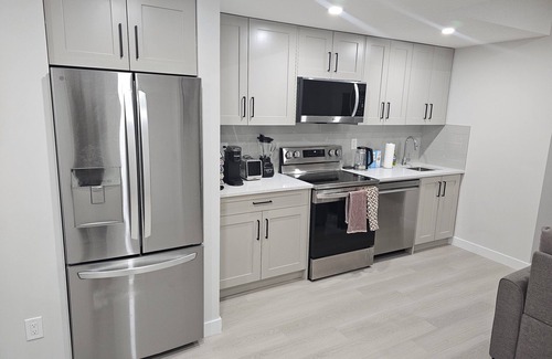 Southeast Calgary Apartment | Brand-New Guest House (2 bedrooms)