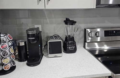 Southeast Calgary Apartment | Brand-New Guest House (2 bedrooms)