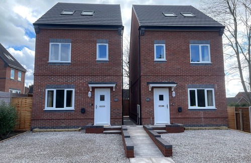 Newcastle-Under-Lyme House | Brand New High Spec House with parking