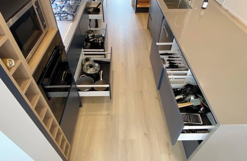 Auckland House | Brand New House 8 bedrooms 5.5 Bathrooms Flat bush