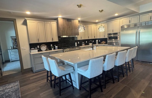 Osage Beach House | Brand new luxurious 6 bedroom house w/Pool and dock in charming Porta Cima.