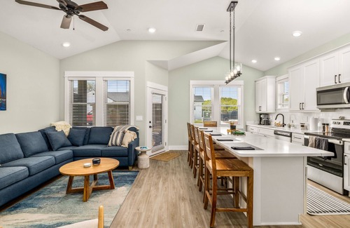 Corolla Village Condo | Brand-New Luxury Condo, Steps to the Beach and Heated Neighborhood Pool!