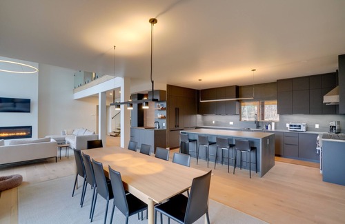 Windham Cabin | Brand New Luxury Ski Cabin - 2 Mi to Windham Mtn!