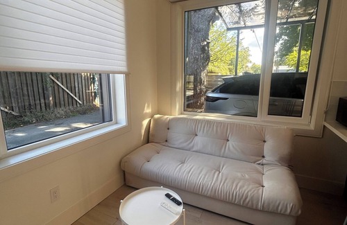 Shaughnessy House | Brand New Modern Laneway House with Free Parking